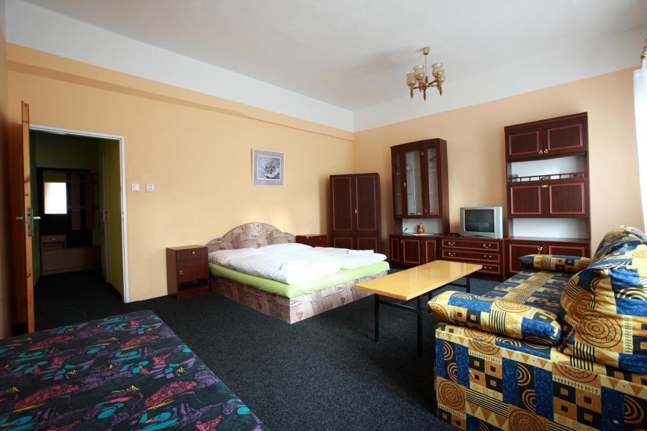 Hotel Slavie Klášterec nad Ohří المظهر الخارجي الصورة